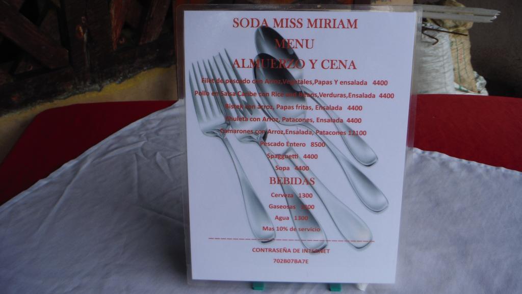 Cabinas Miss Miriam 1 ตอร์ตูเกโร ภายนอก รูปภาพ